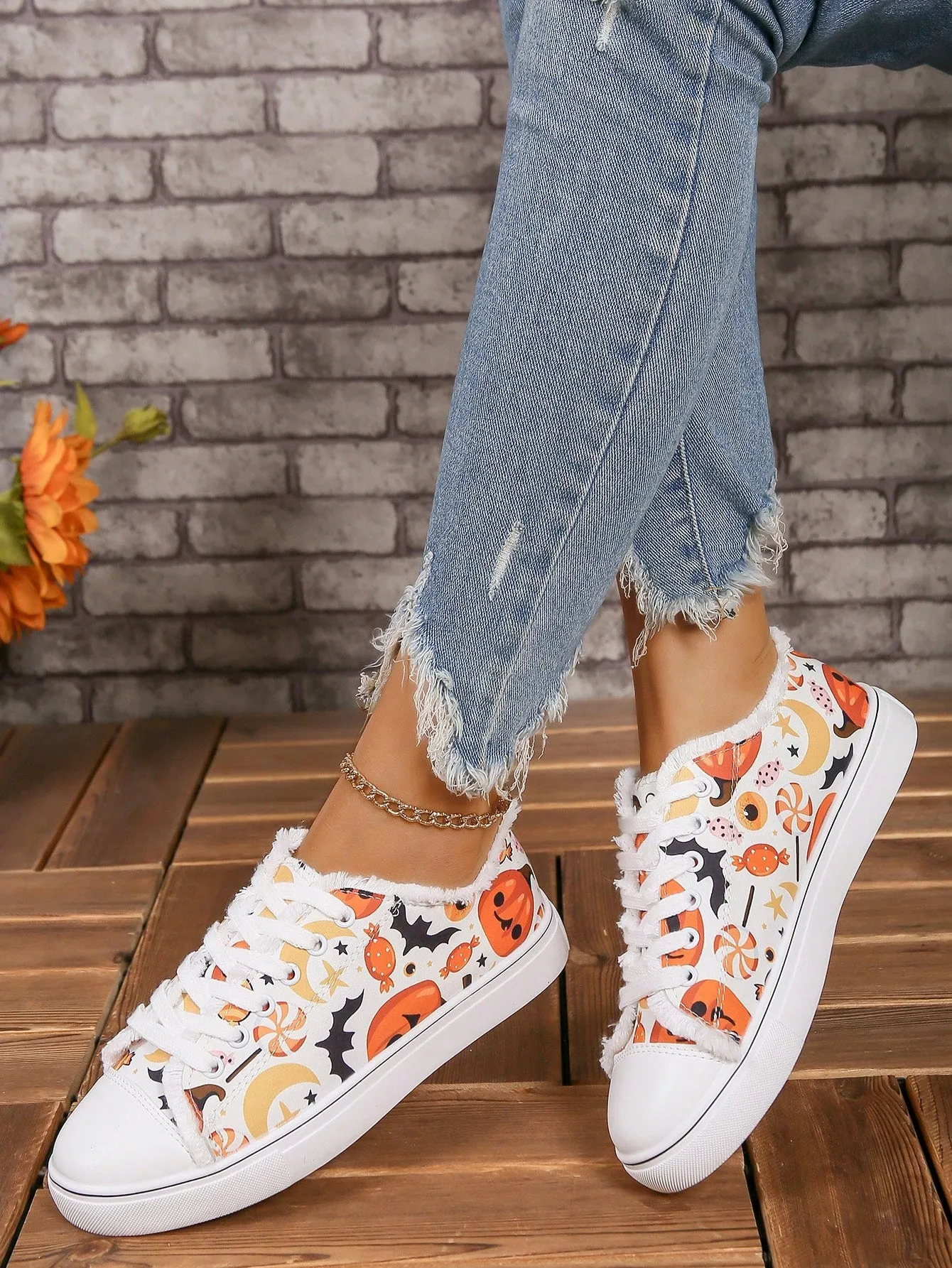 2024 New Arrivals: Halloween Pattern Plus Size Canvas Sneakers for Women