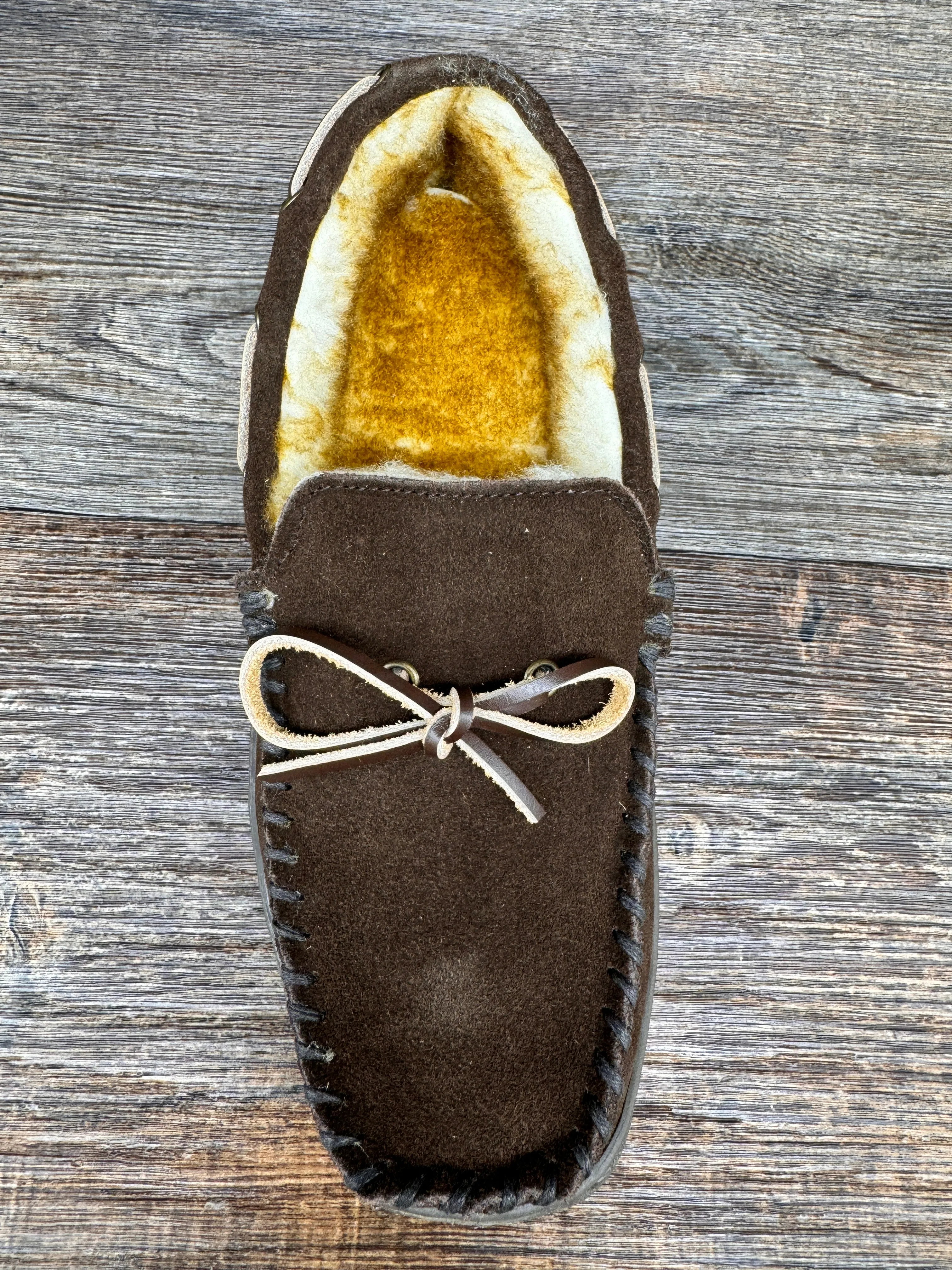 AR4448 Men's Moccasin Slipper by Ariat