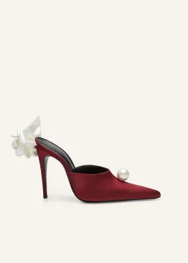 Pointed flower mules in burgundy satin