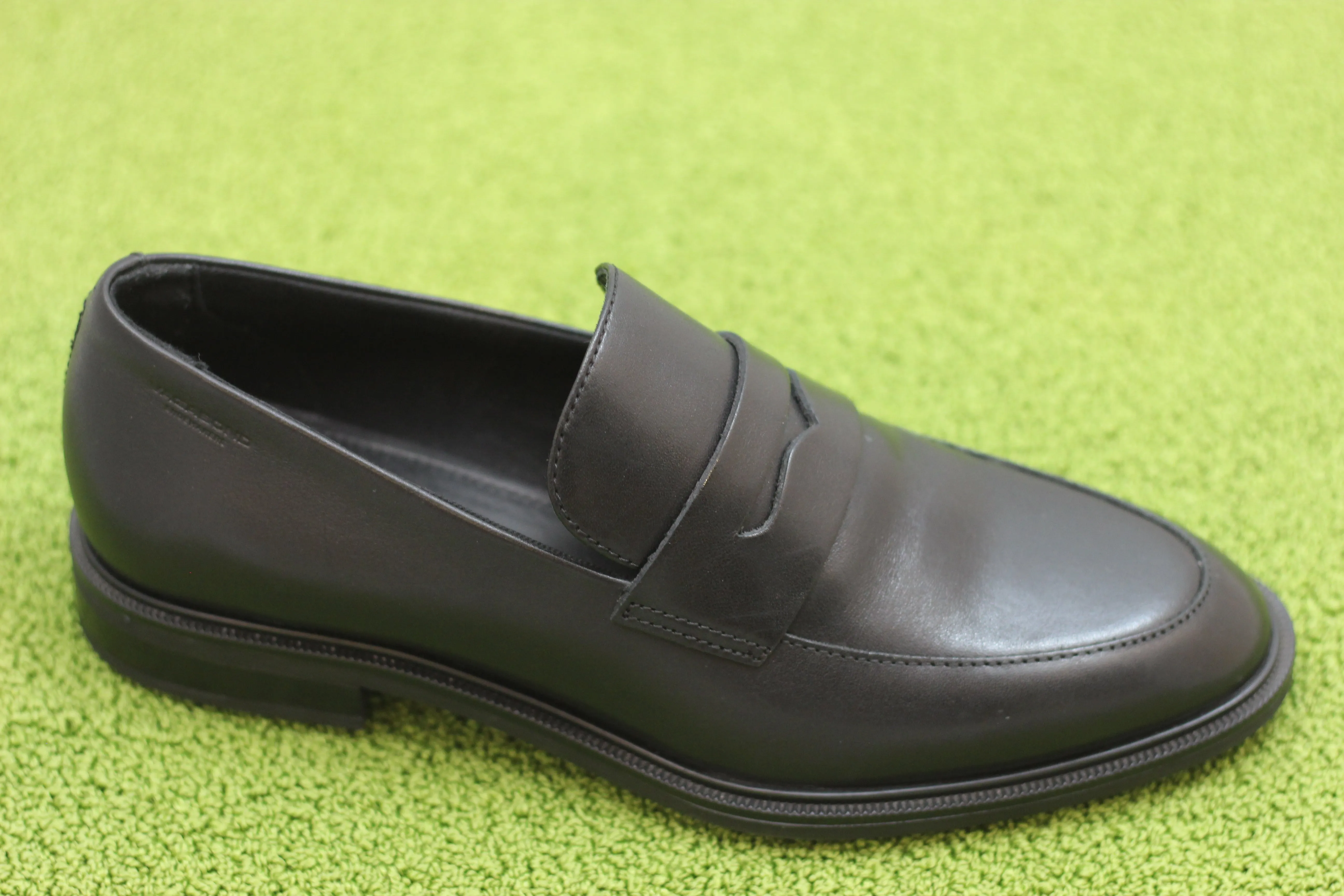 Womens Frances Loafer - Black Leather